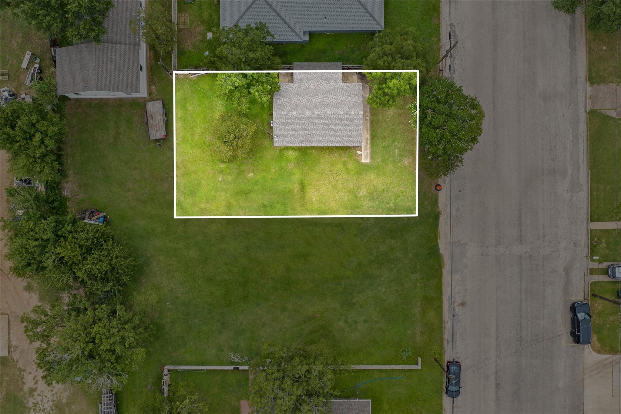 875 E Brenham St, Giddings, TX 78942