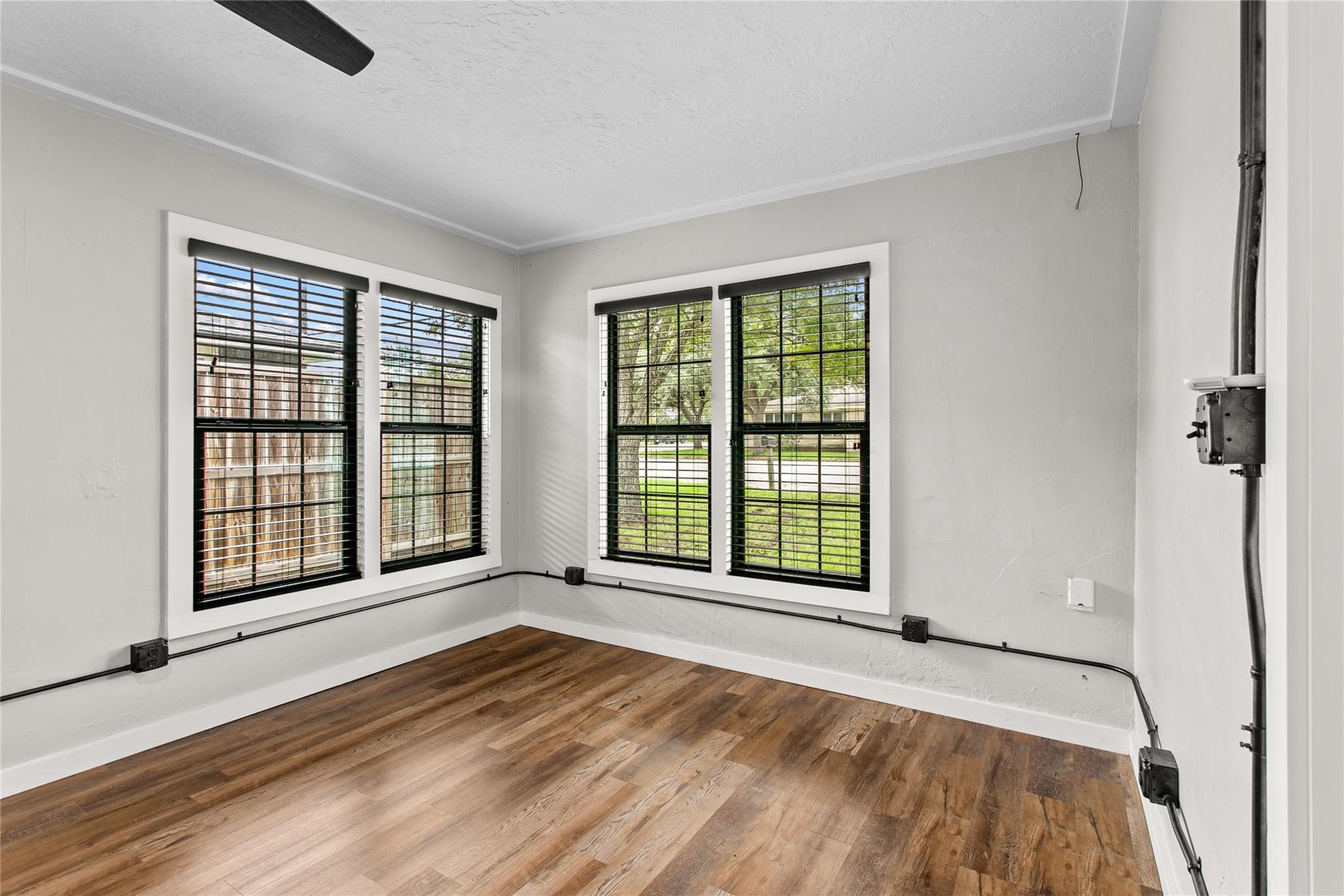 875 E Brenham St, Giddings, TX 78942