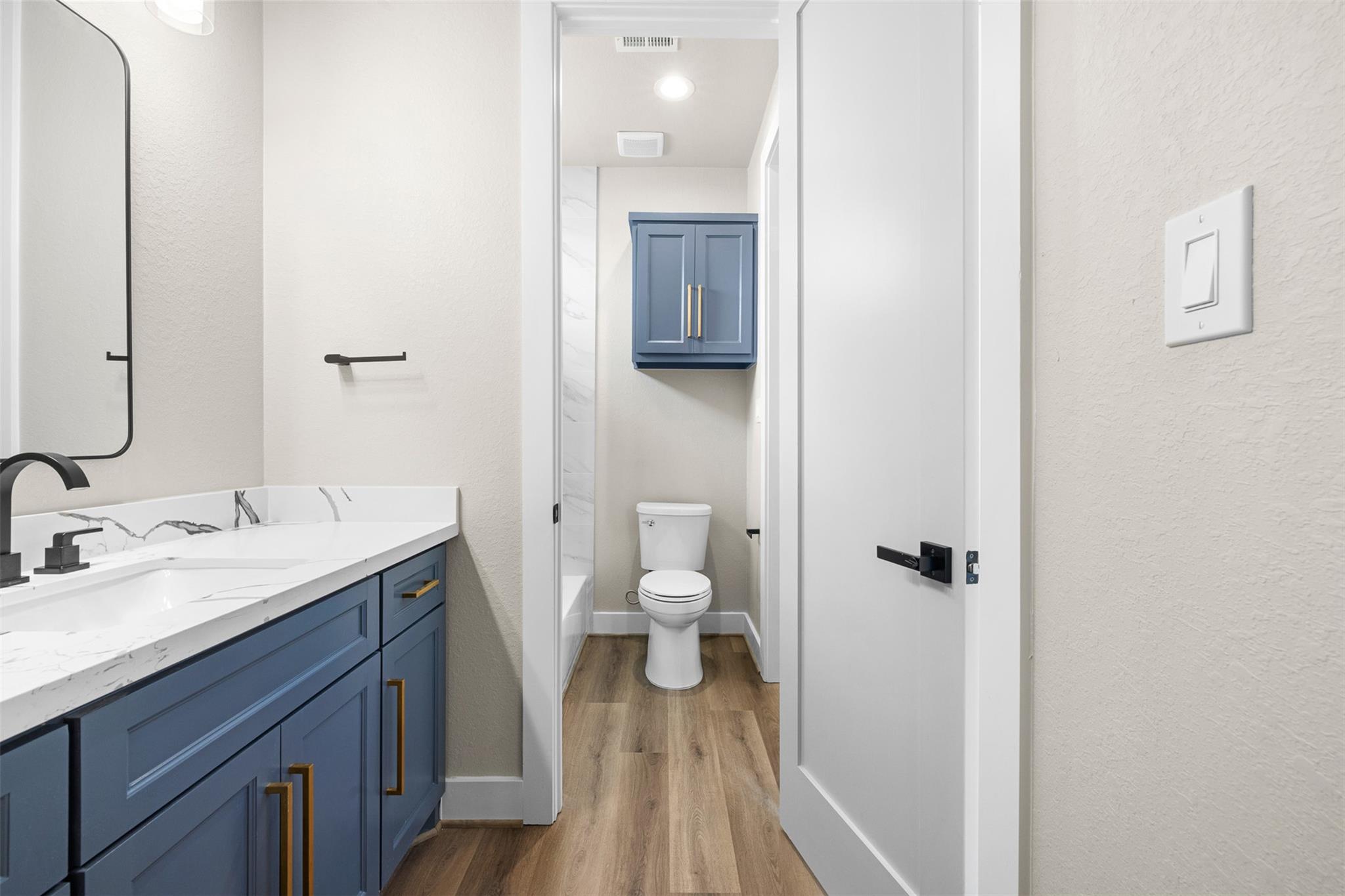 114 Country View Lane Rd, Schulenburg, TX 78956