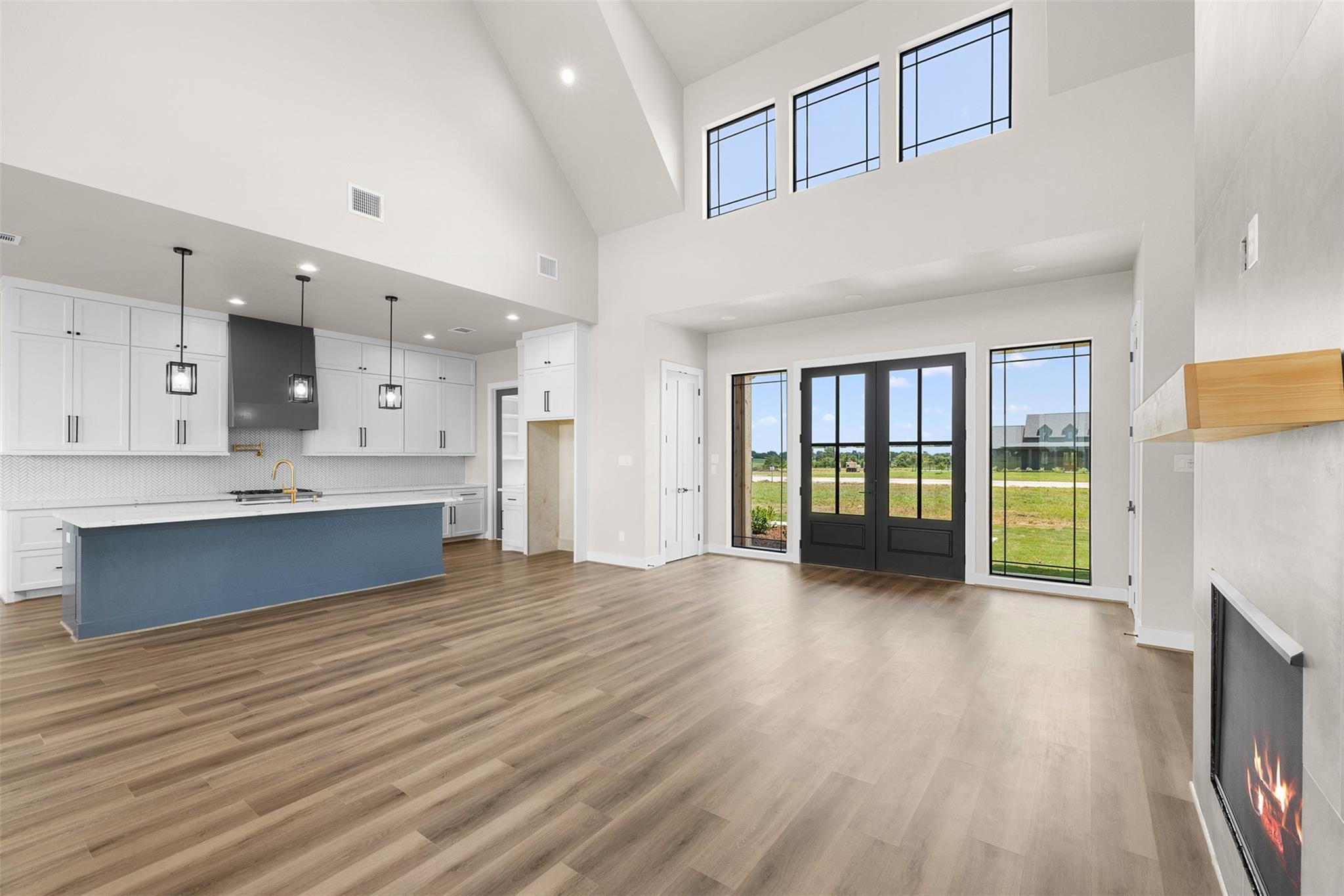 114 Country View Lane Rd, Schulenburg, TX 78956