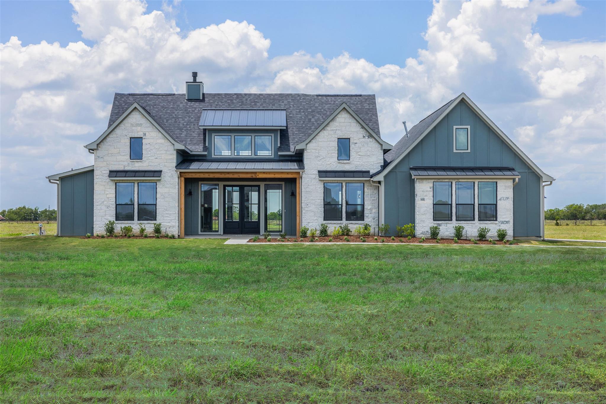 114 Country View Lane Rd, Schulenburg, TX 78956