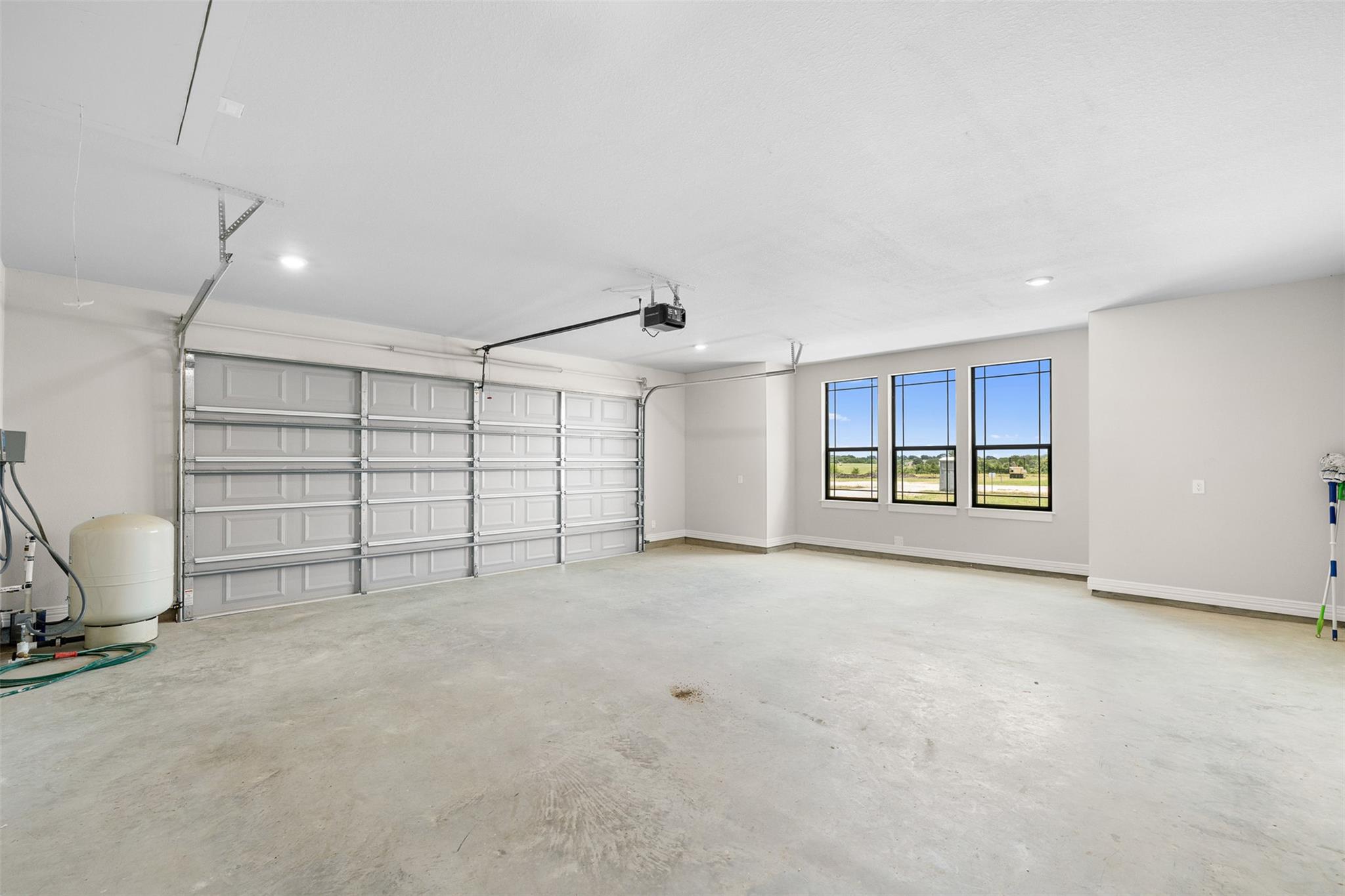 114 Country View Lane Rd, Schulenburg, TX 78956