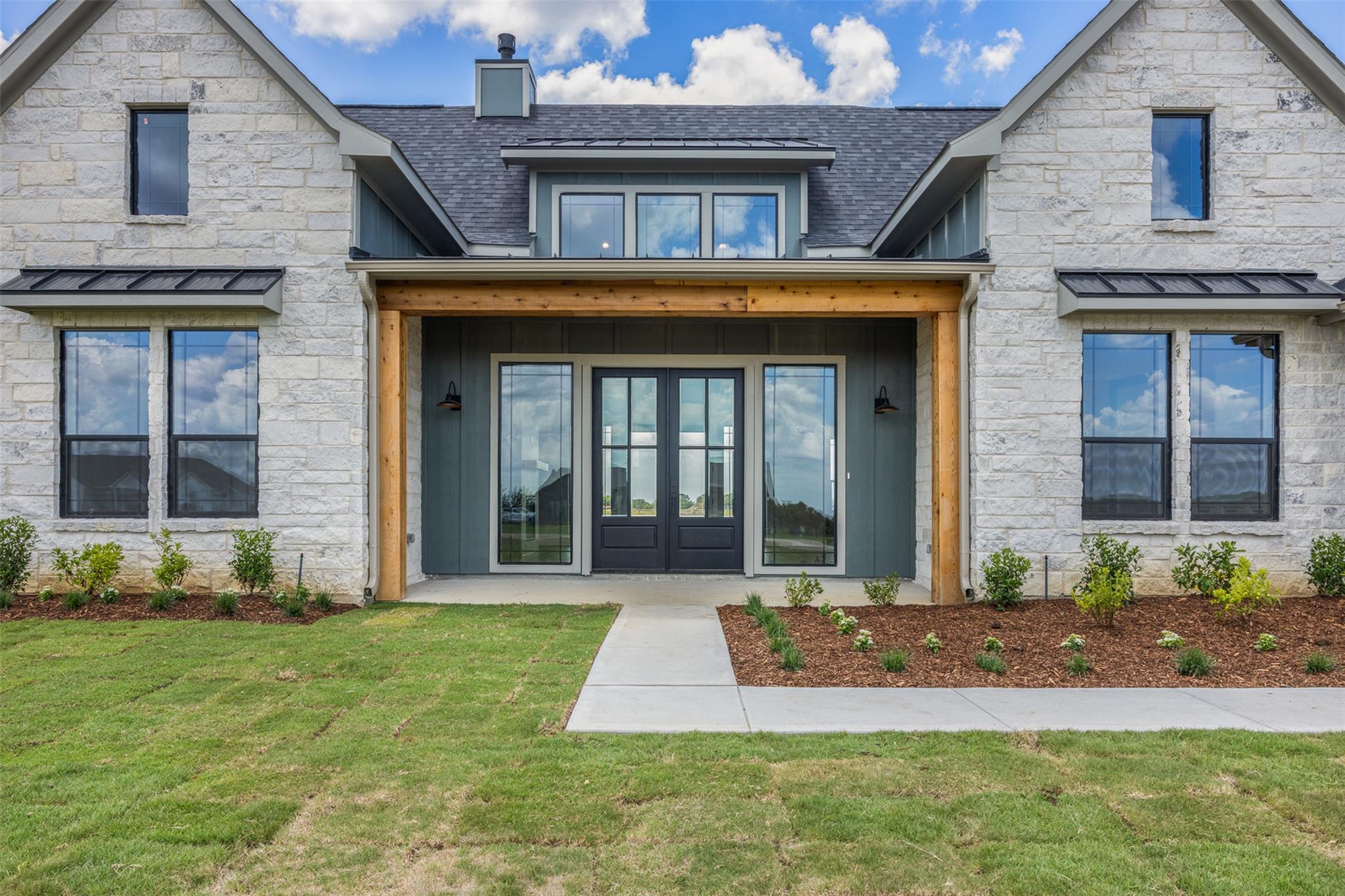 114 Country View Lane Rd, Schulenburg, TX 78956