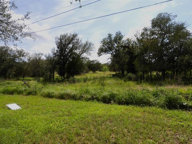 1213 Willow Dr, Kingsland, TX 78639