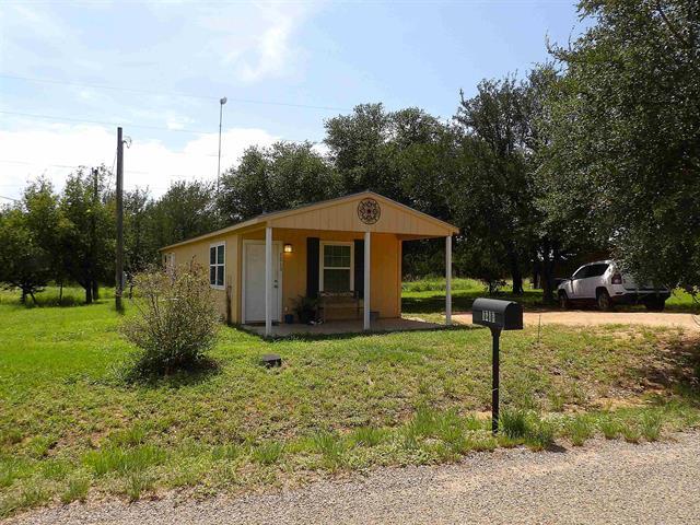 1213 Willow Dr, Kingsland, TX 78639