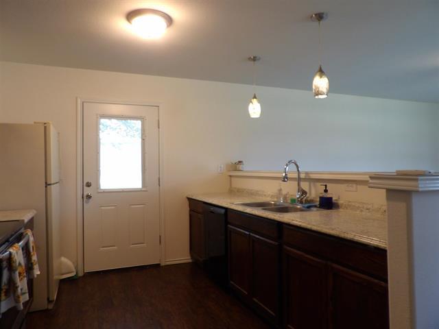 1213 Willow Dr, Kingsland, TX 78639