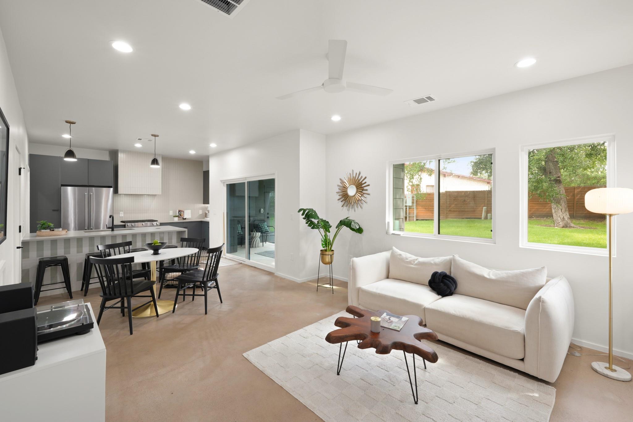 1001 Walter St # 2, Austin, TX 78702