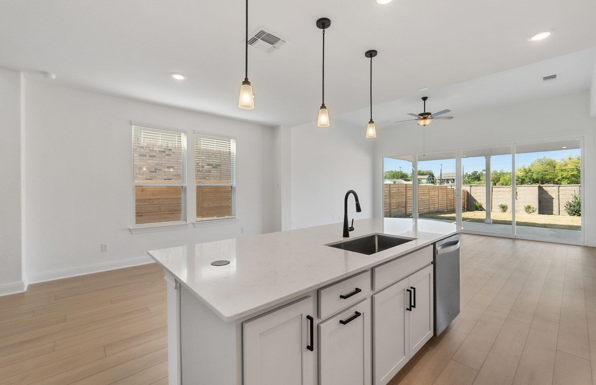 217 Regatta Trl, Leander, TX 78641