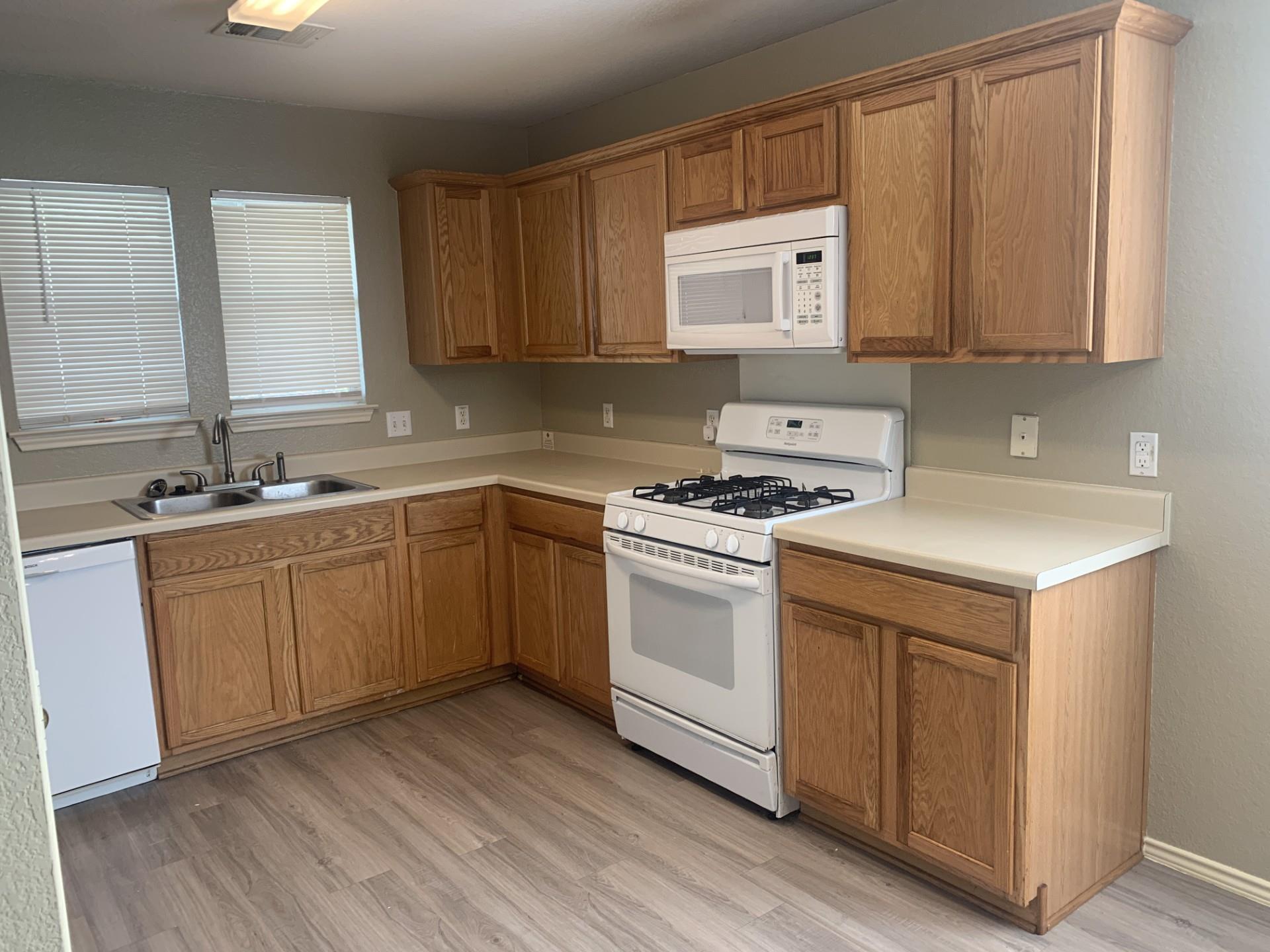 380 Wetzel, Kyle, TX 78640