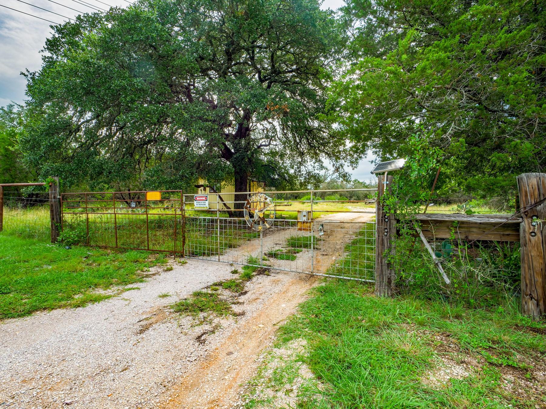 505 Holiday Dr, Burnet, TX 78611