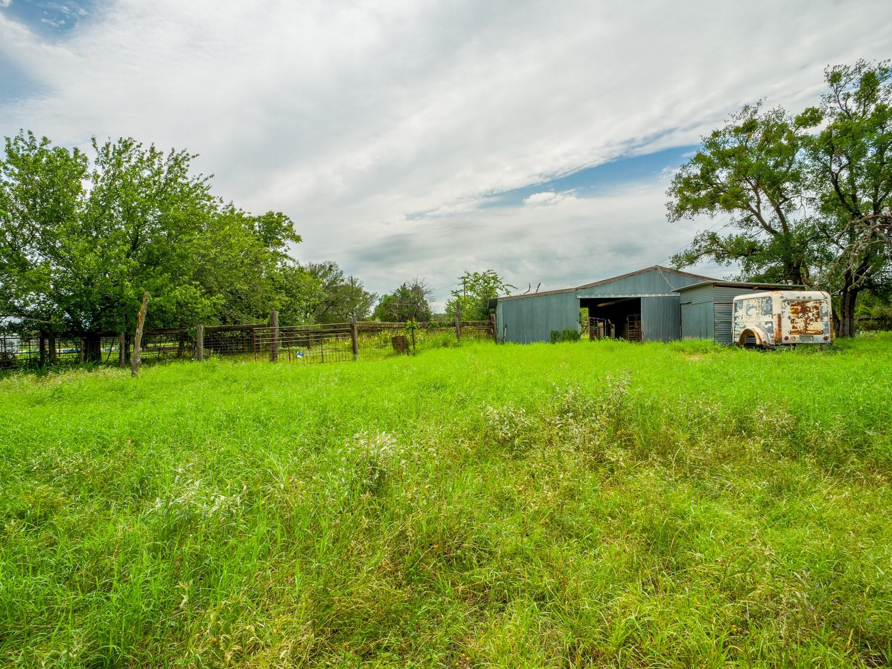 505 Holiday Dr, Burnet, TX 78611