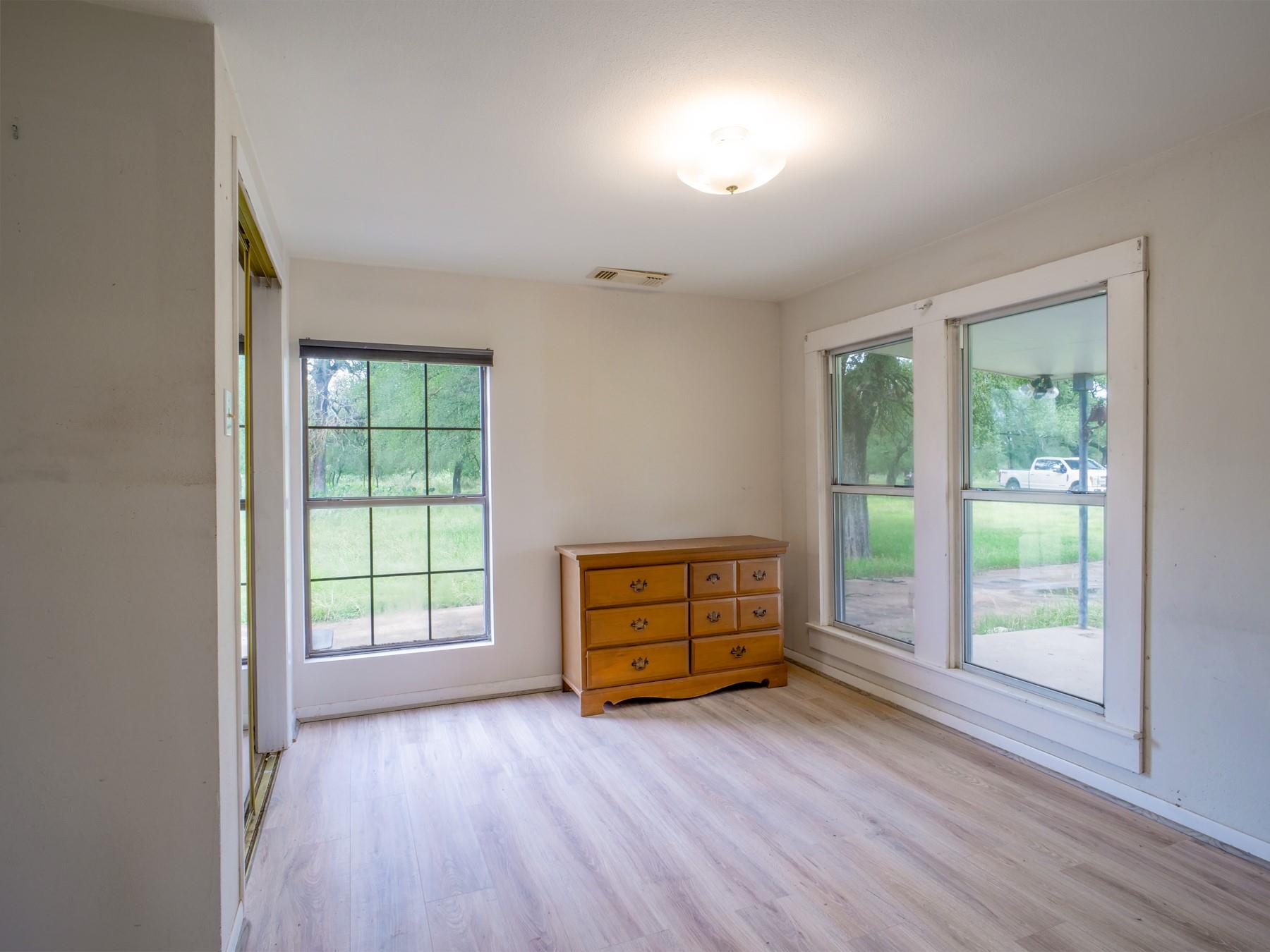 505 Holiday Dr, Burnet, TX 78611