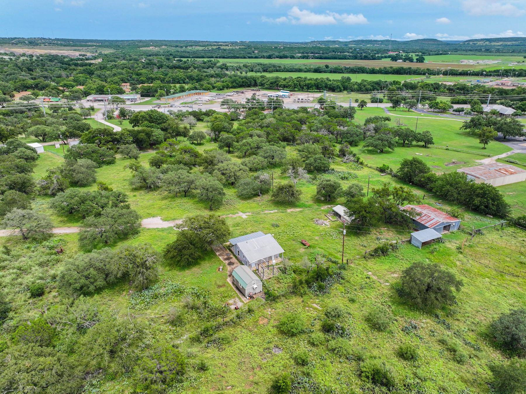 505 Holiday Dr, Burnet, TX 78611