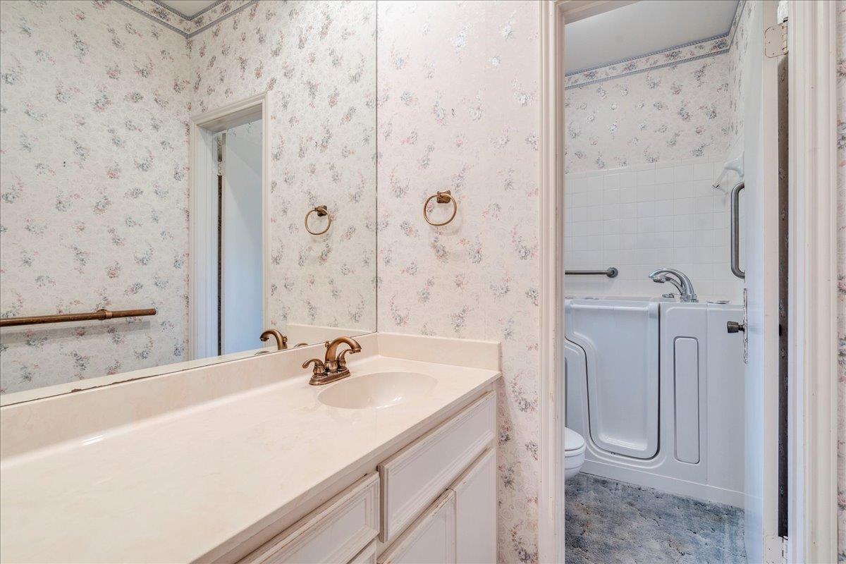 4106 BAYBERRY Dr, Austin, TX 78759