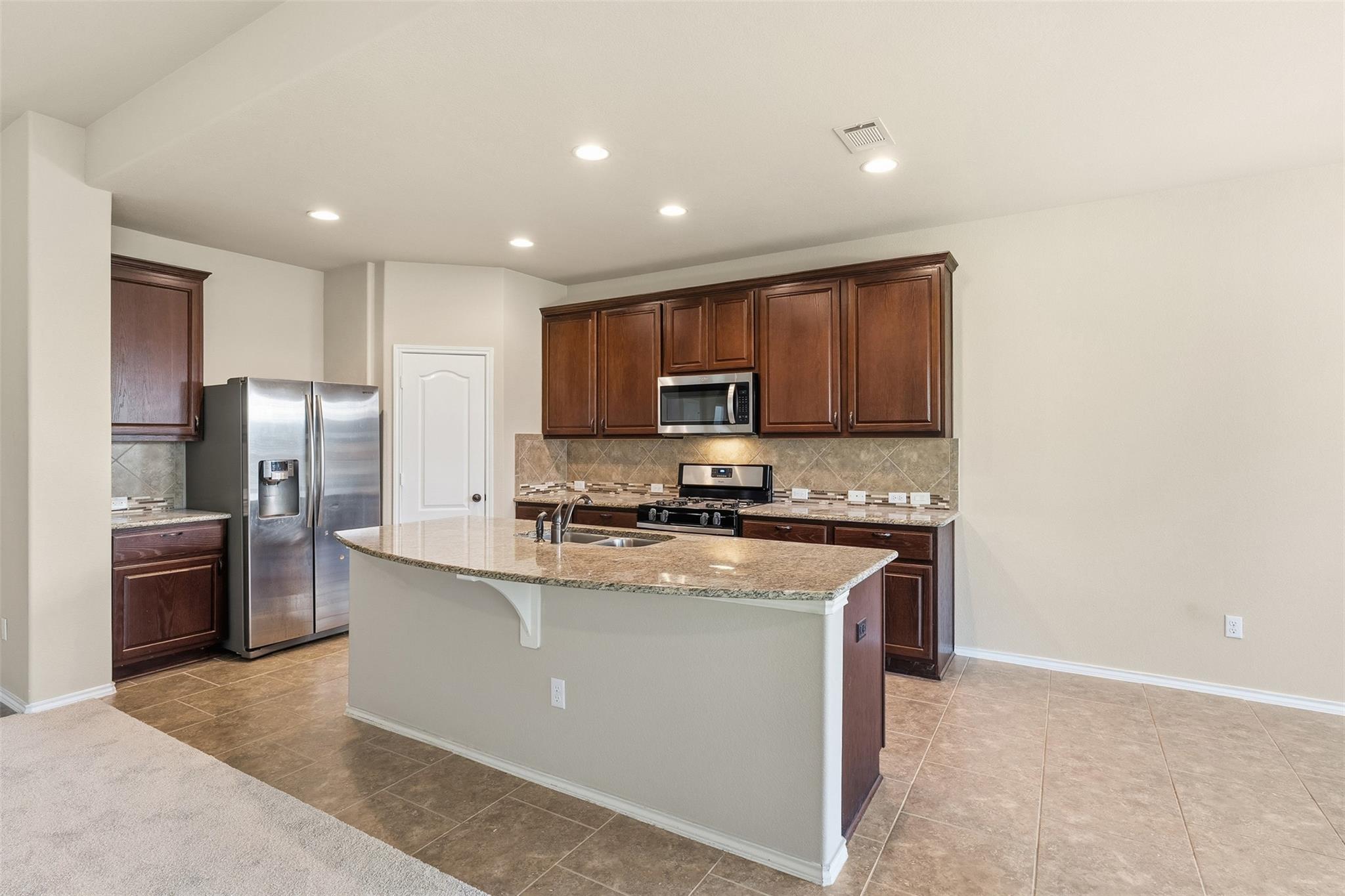 2538 Ravenwood Dr, Round Rock, TX 78665