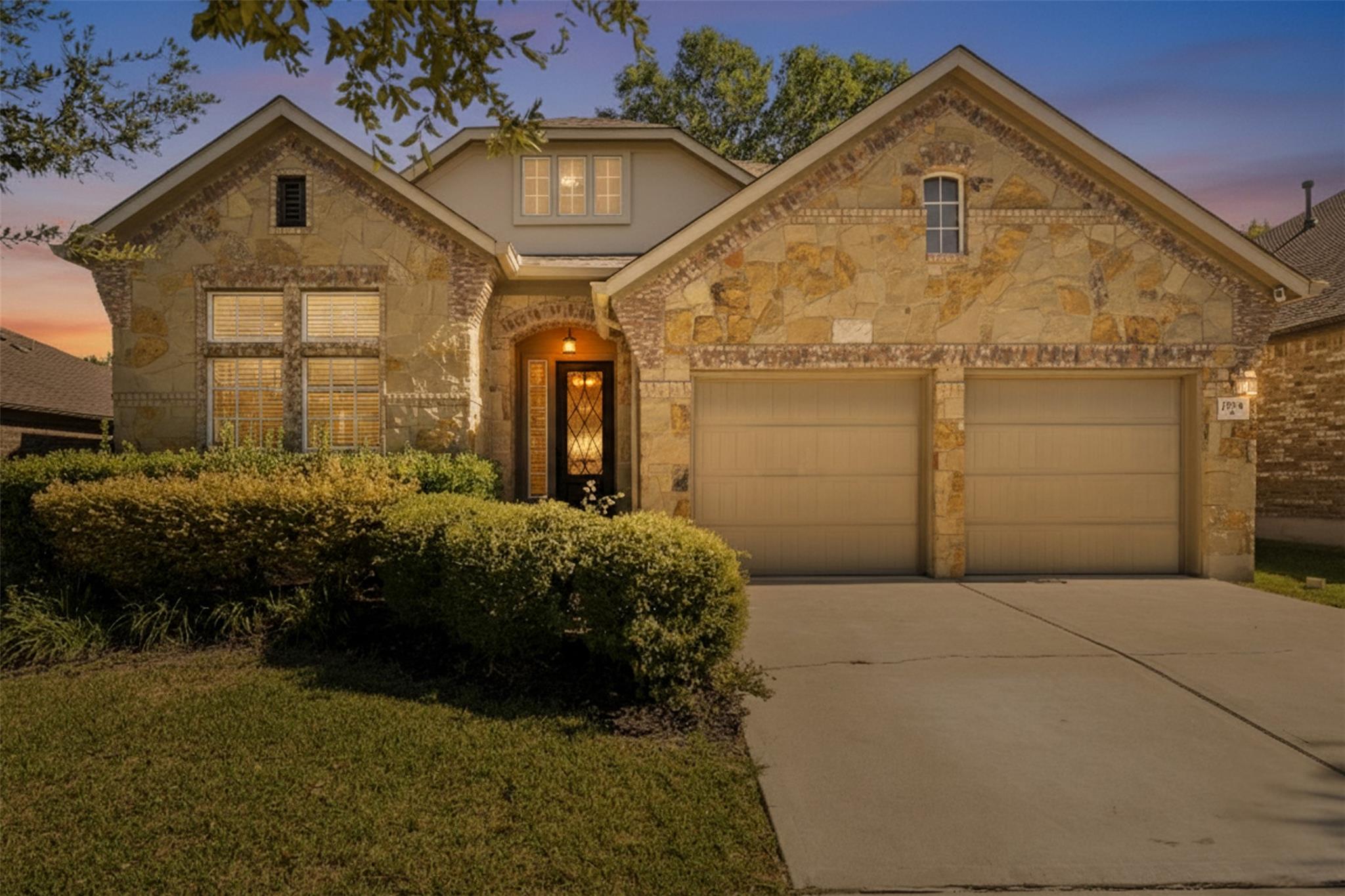 2538 Ravenwood Dr, Round Rock, TX 78665