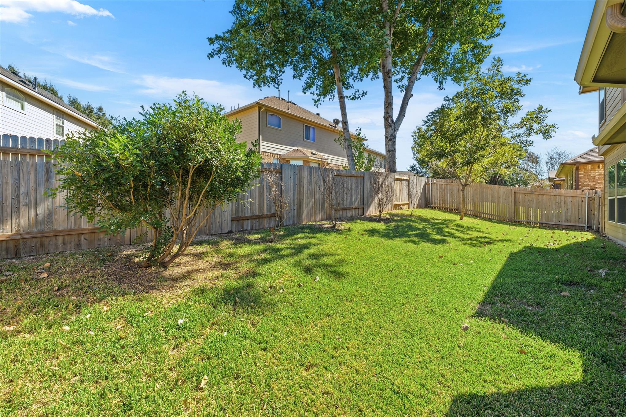 2538 Ravenwood Dr, Round Rock, TX 78665