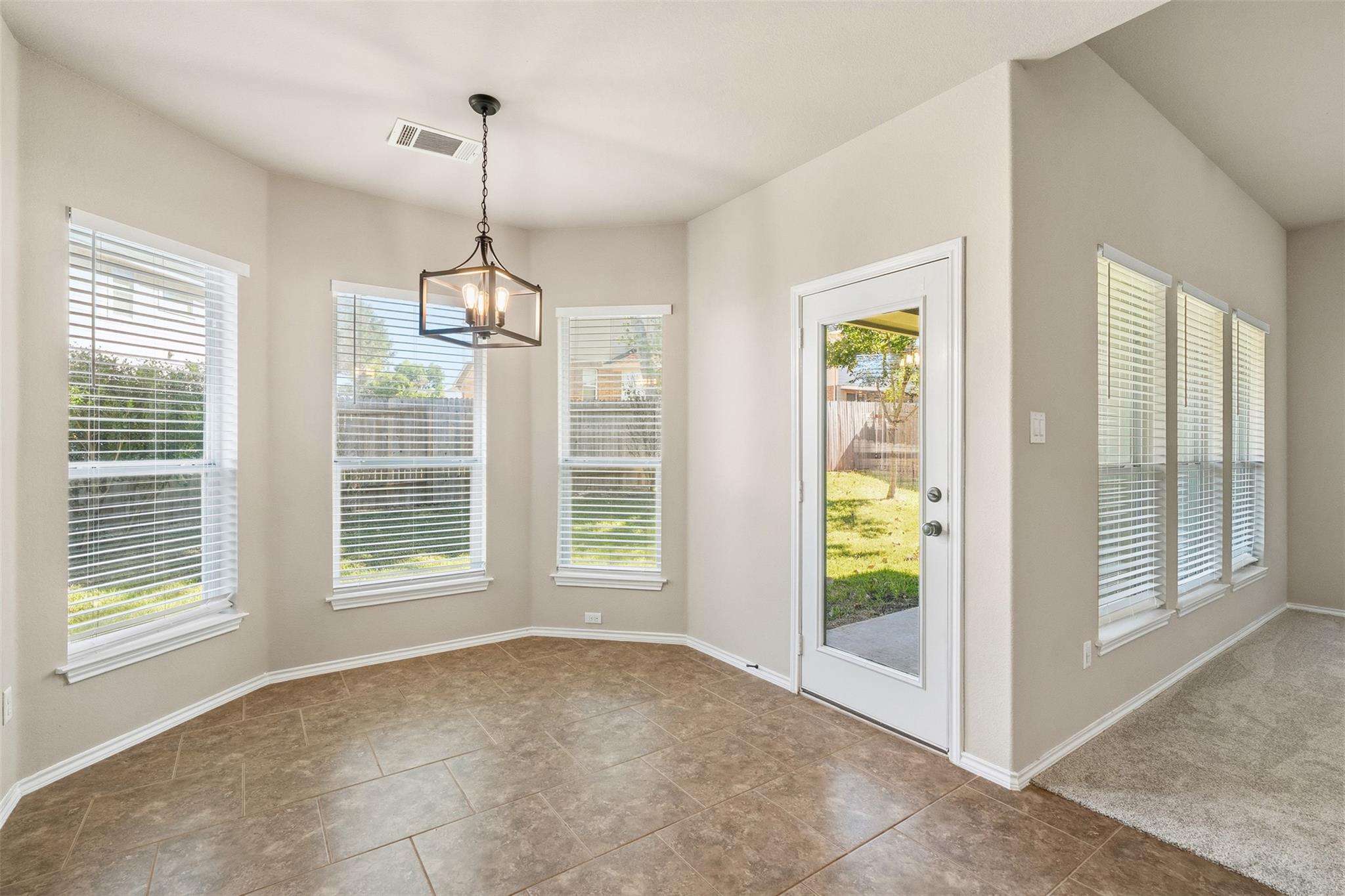 2538 Ravenwood Dr, Round Rock, TX 78665