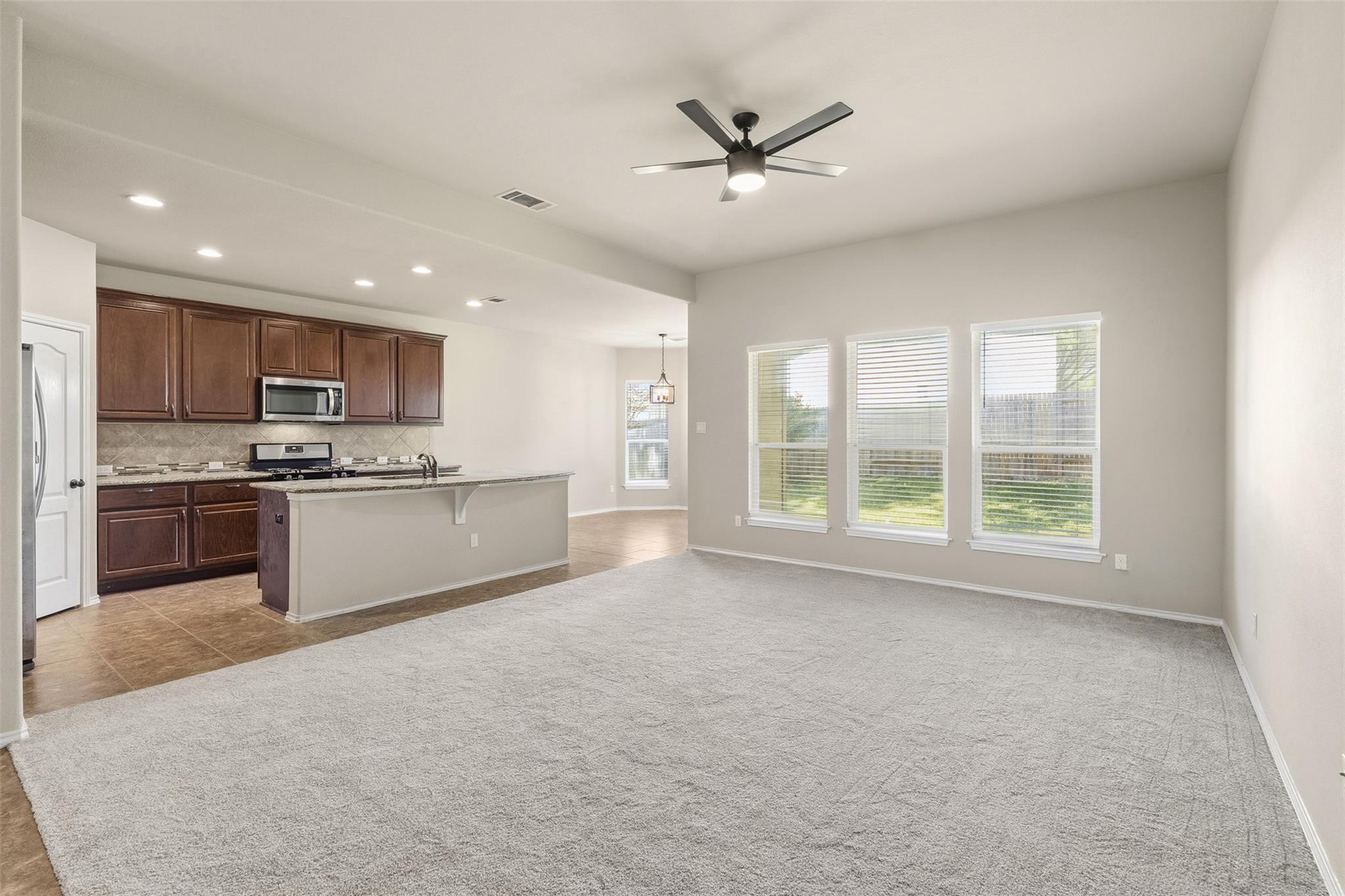 2538 Ravenwood Dr, Round Rock, TX 78665