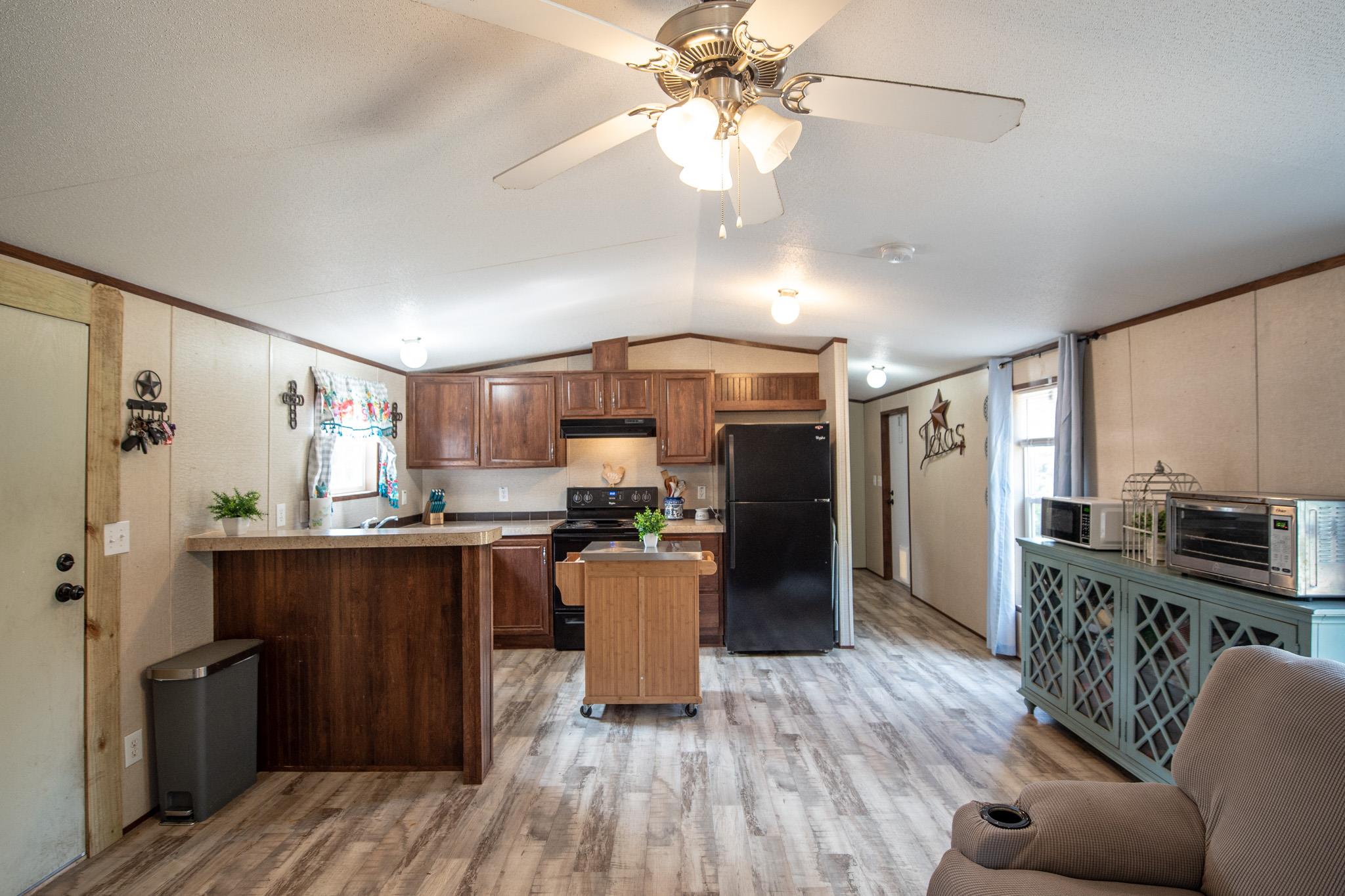 11790 Silver Springs Rd, Rockdale, TX 76567