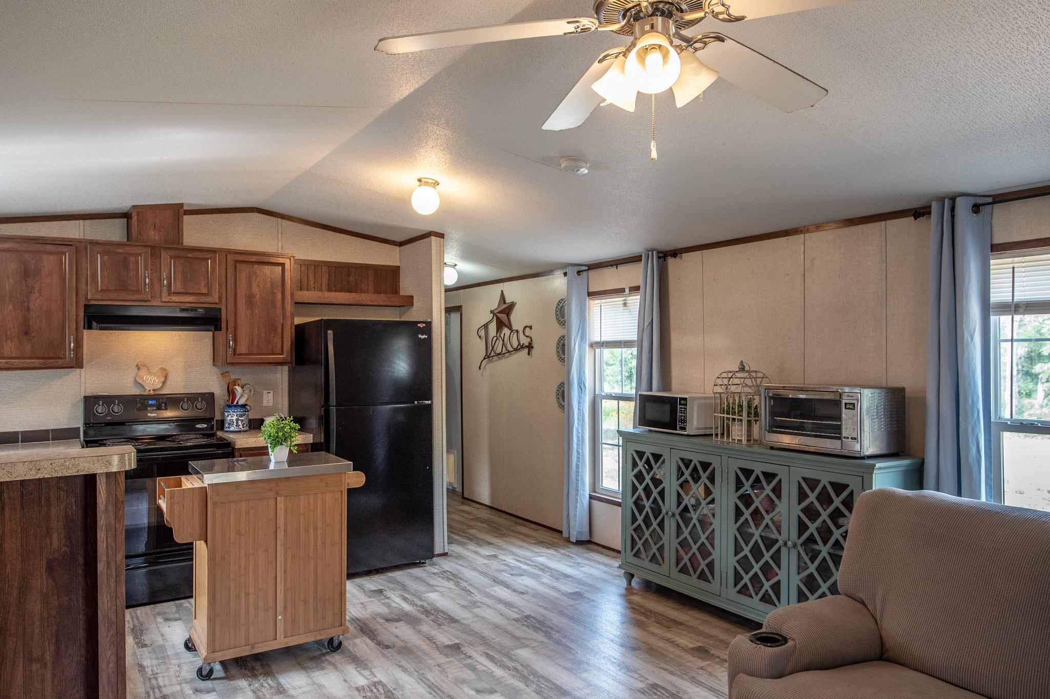 11790 Silver Springs Rd, Rockdale, TX 76567