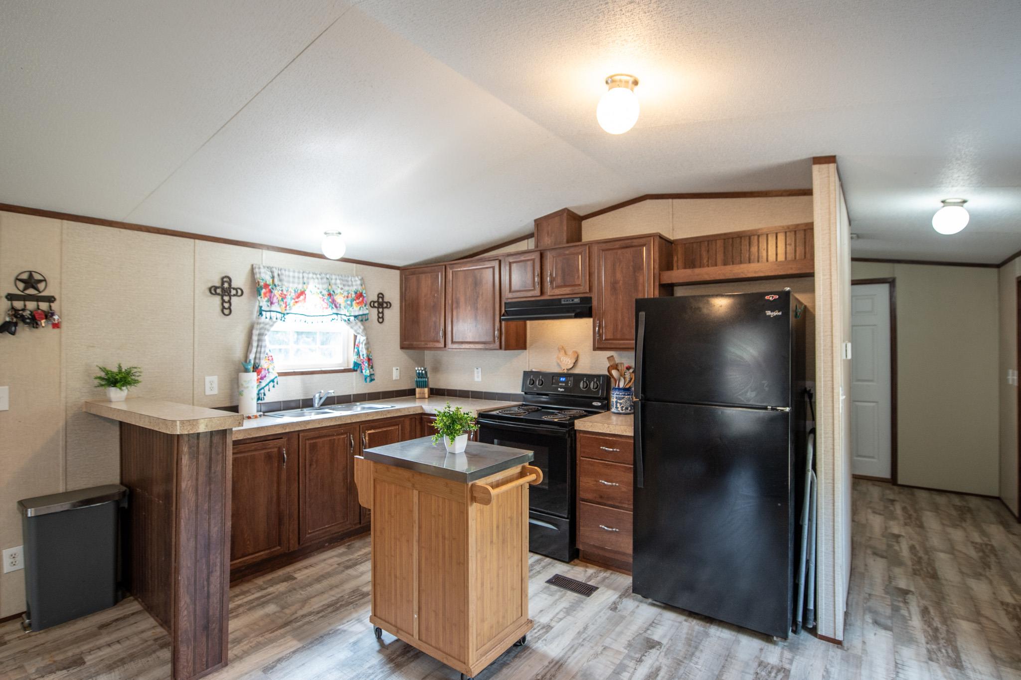 11790 Silver Springs Rd, Rockdale, TX 76567