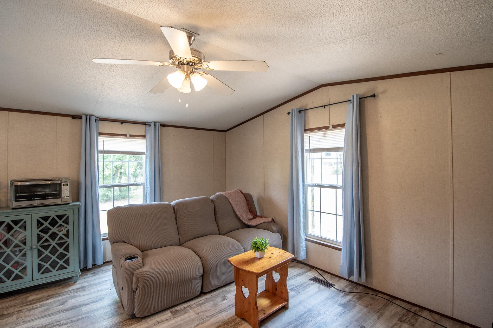 11790 Silver Springs Rd, Rockdale, TX 76567