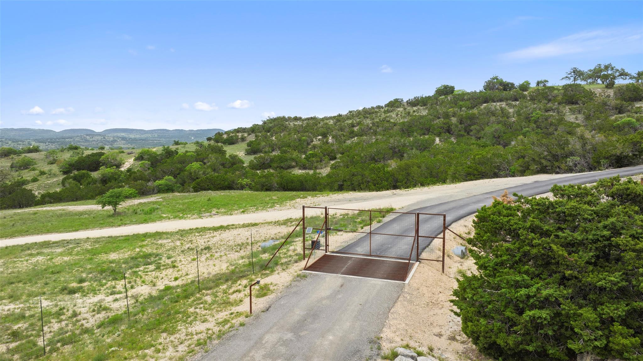 628 Antelope Cv, Blanco, TX 78606