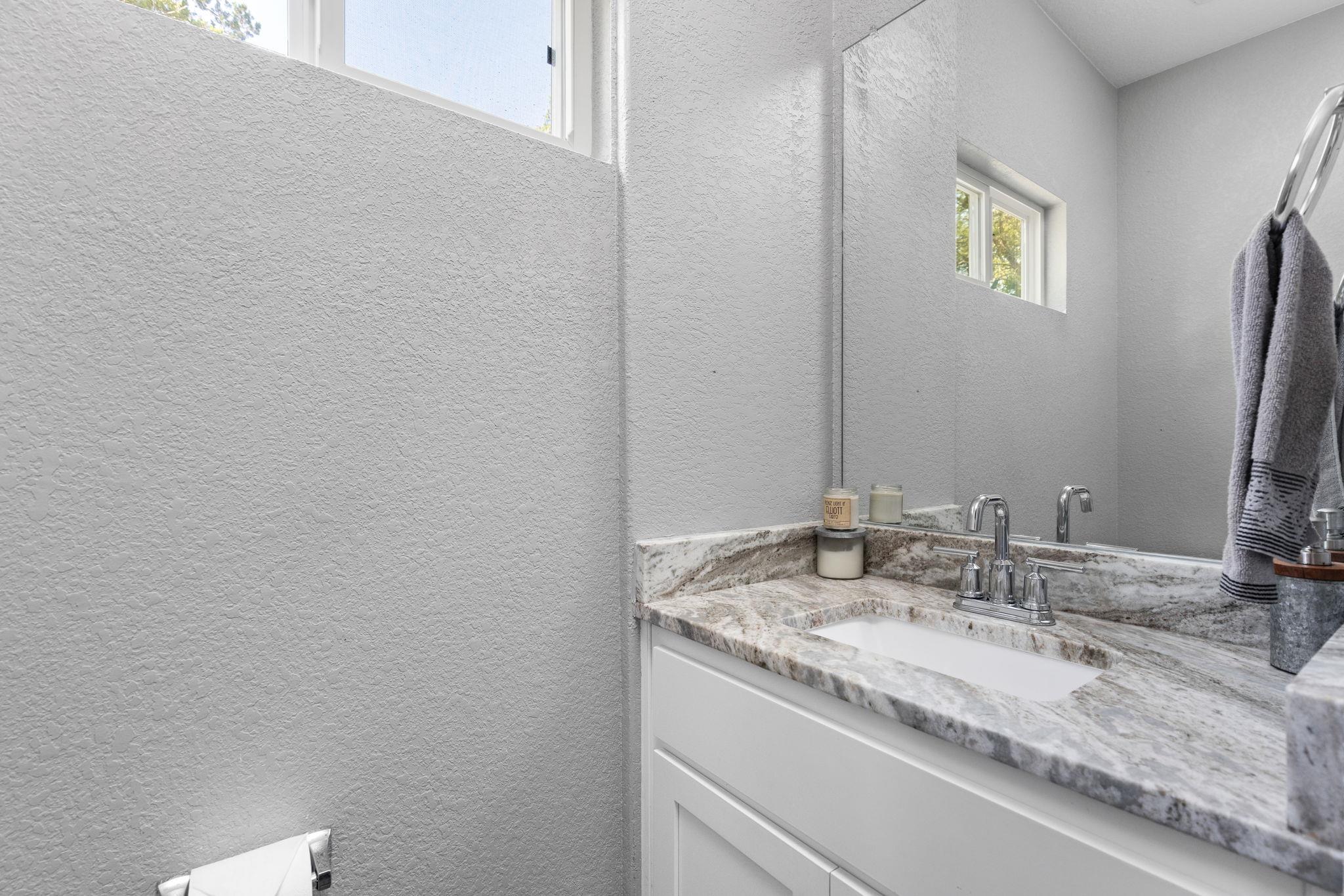 20601 Buckskin Rdg, Lago Vista, TX 78645