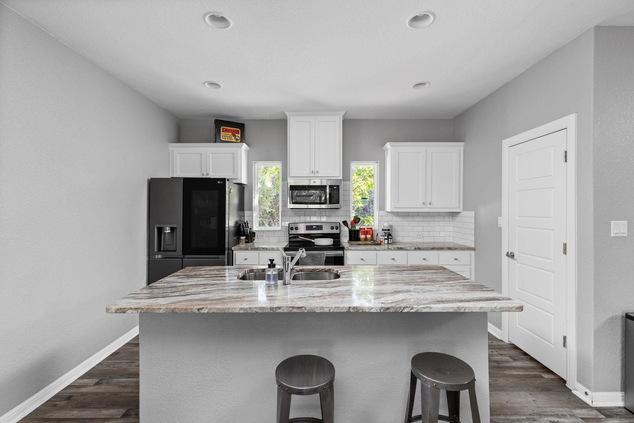 20601 Buckskin Rdg, Lago Vista, TX 78645