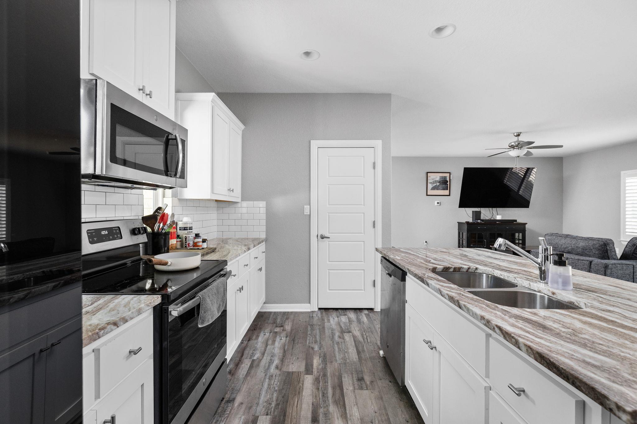 20601 Buckskin Rdg, Lago Vista, TX 78645