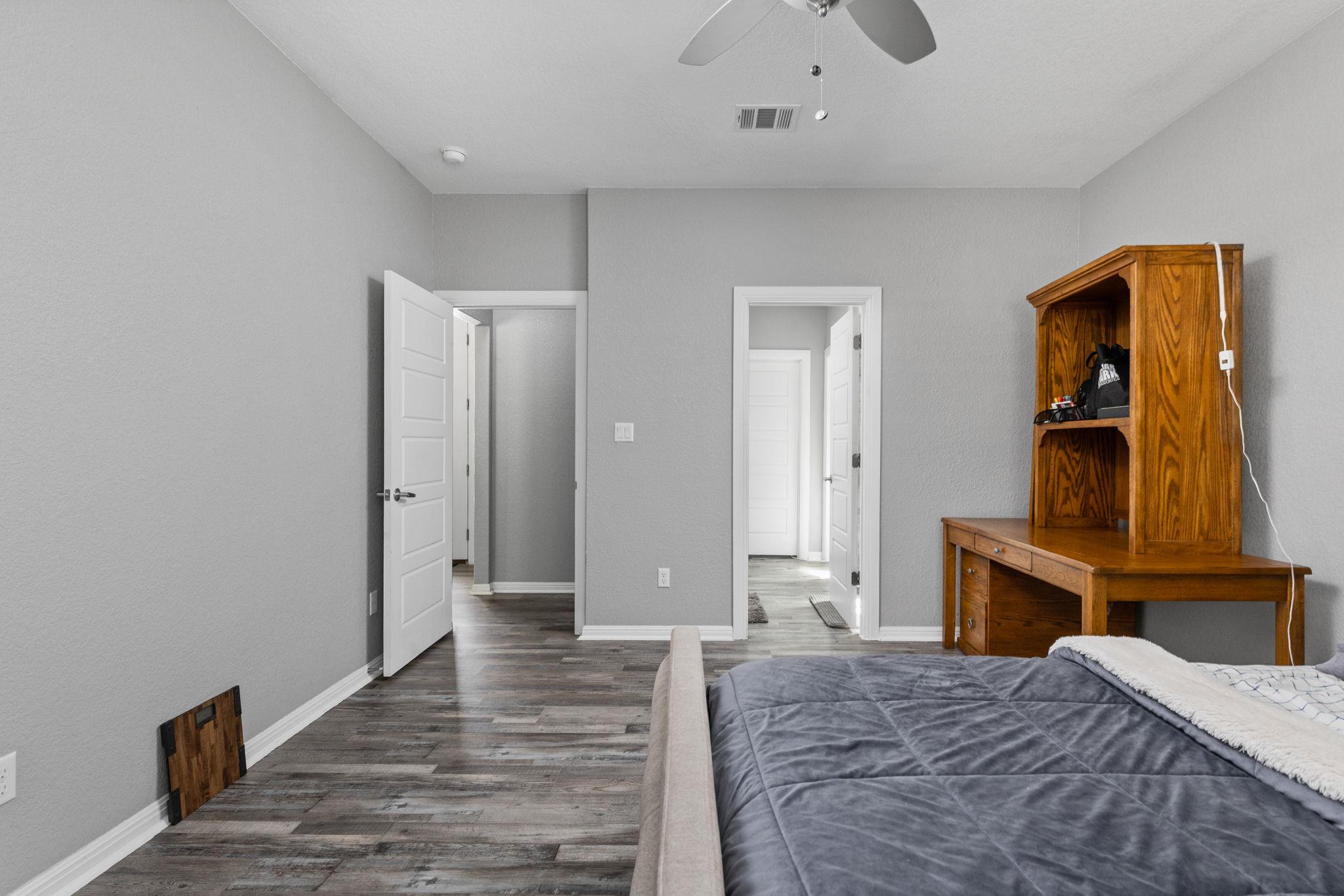 20601 Buckskin Rdg, Lago Vista, TX 78645