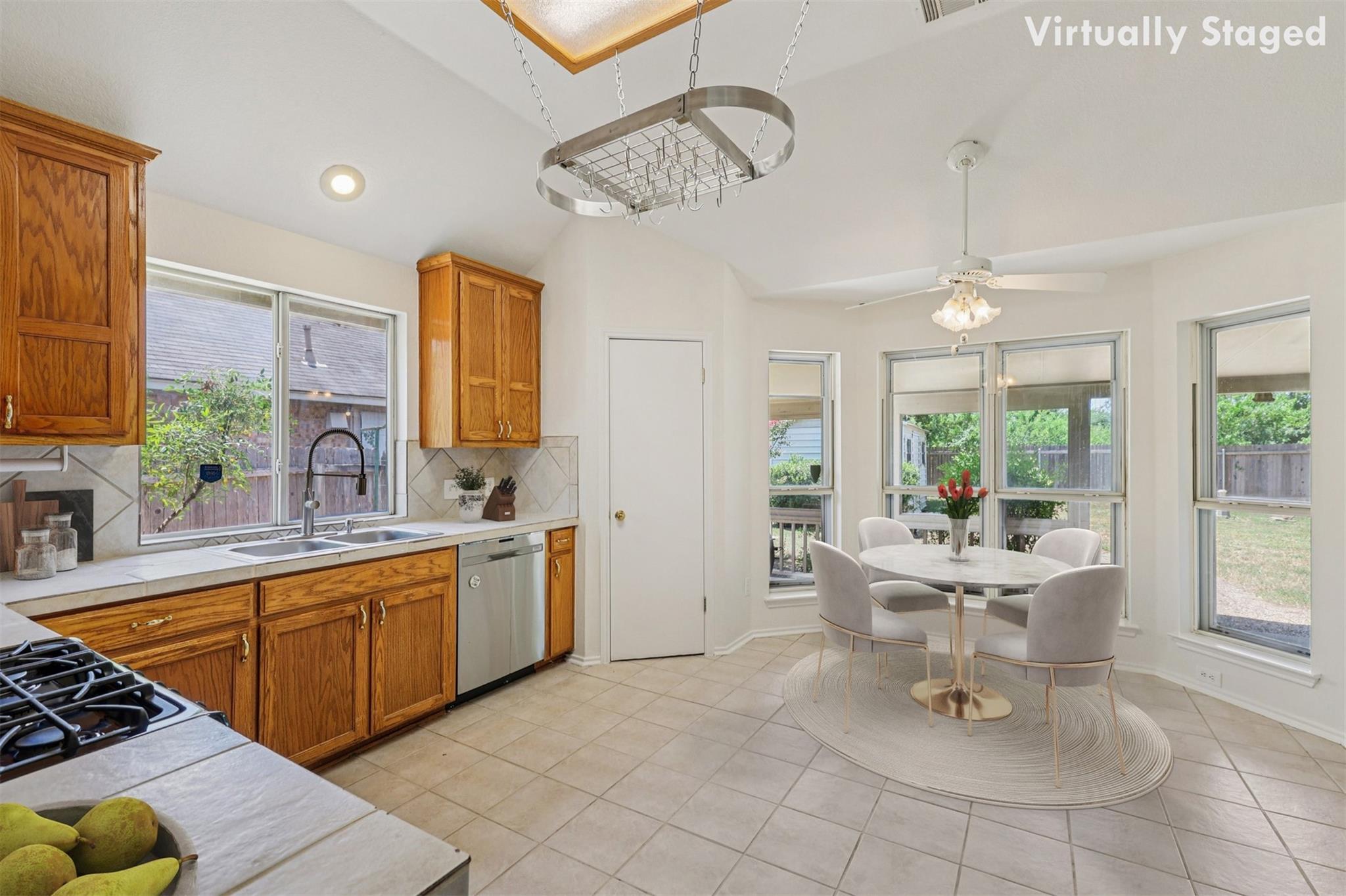 303 N Kings Canyon Dr, Cedar Park, TX 78613