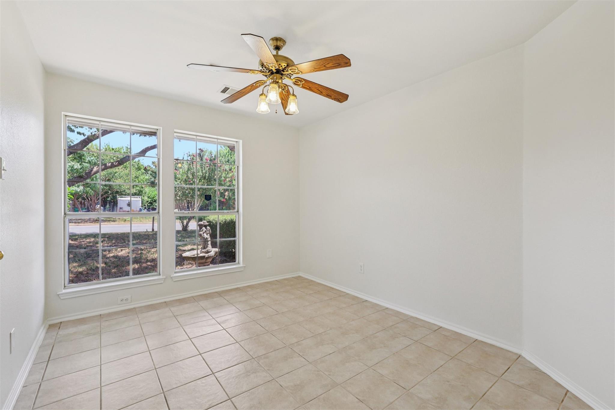 303 N Kings Canyon Dr, Cedar Park, TX 78613