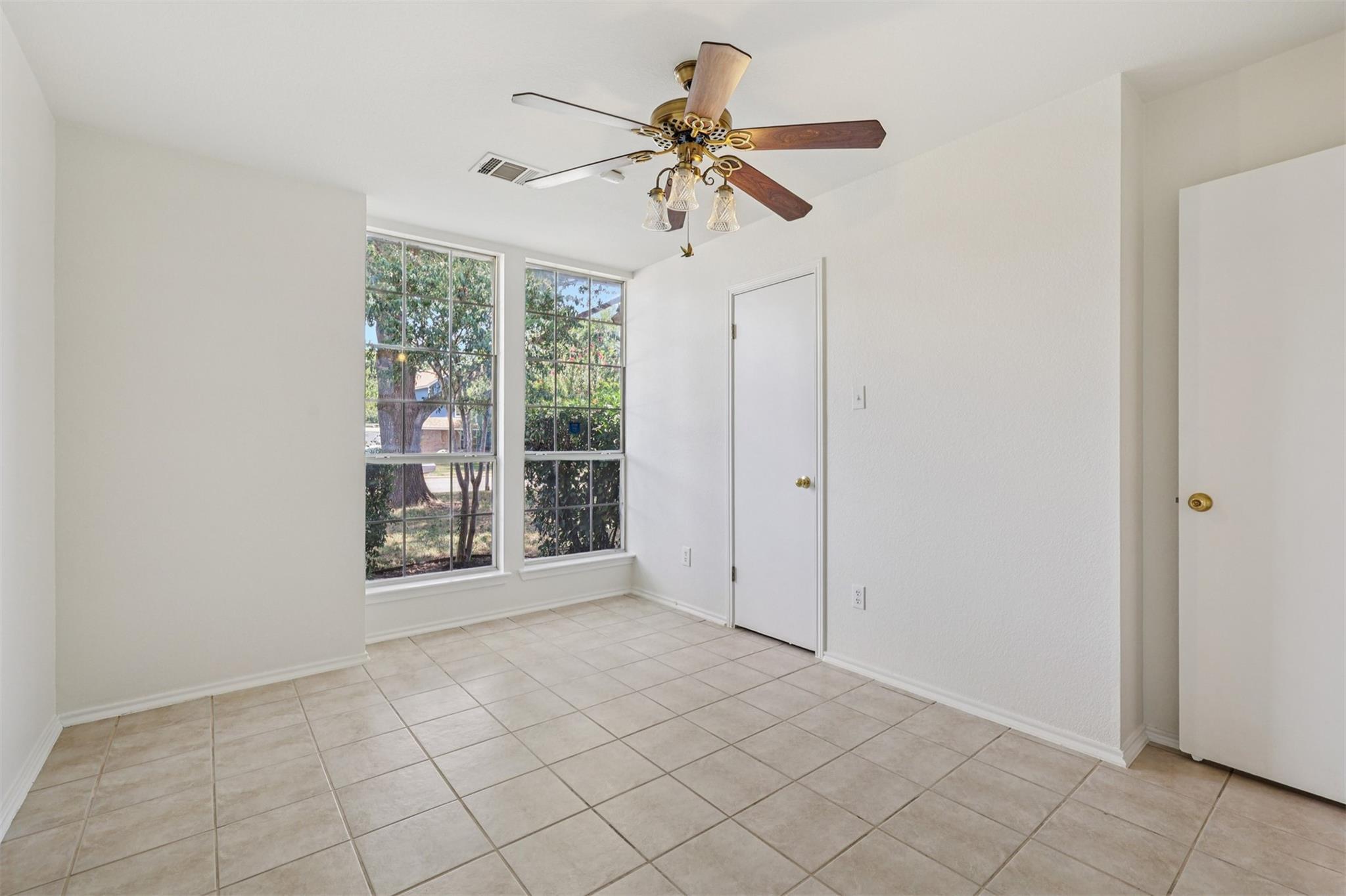 303 N Kings Canyon Dr, Cedar Park, TX 78613