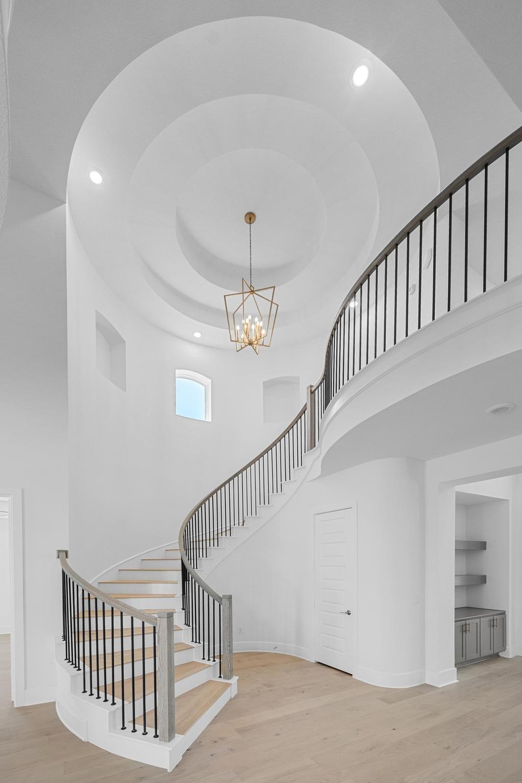 909 Bristol Creek Bnd, Lakeway, TX 78738