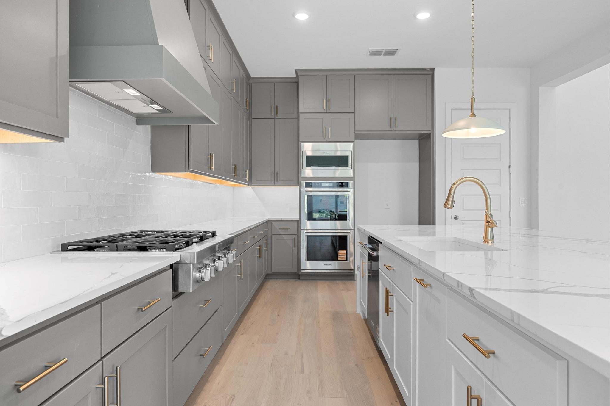 909 Bristol Creek Bnd, Lakeway, TX 78738