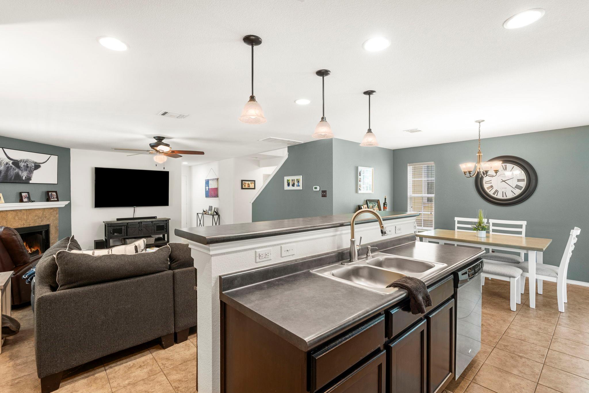 1051 Dorn, Kyle, TX 78640