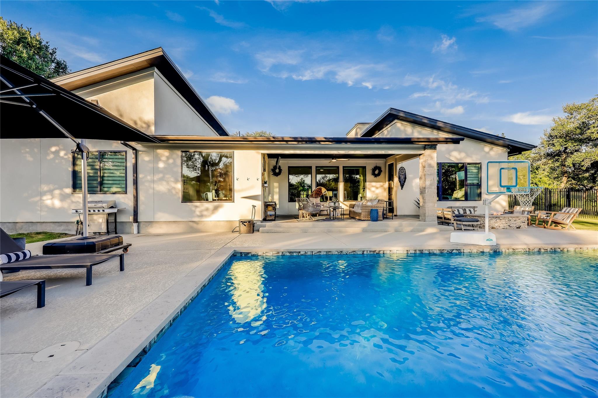 3213 Whitt Park Path, Leander, TX 78641