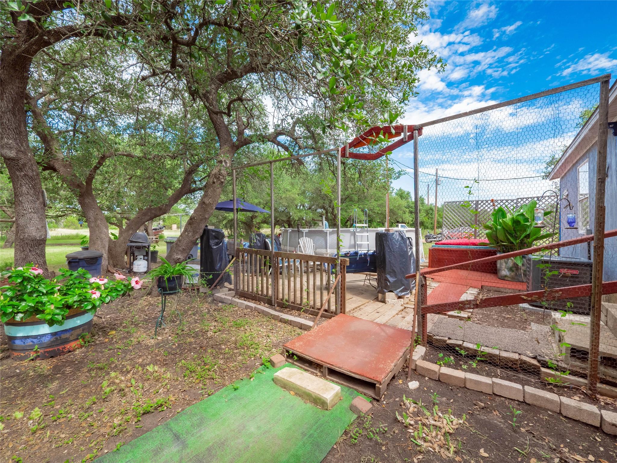 101 County Road 288, Liberty Hill, TX 78642