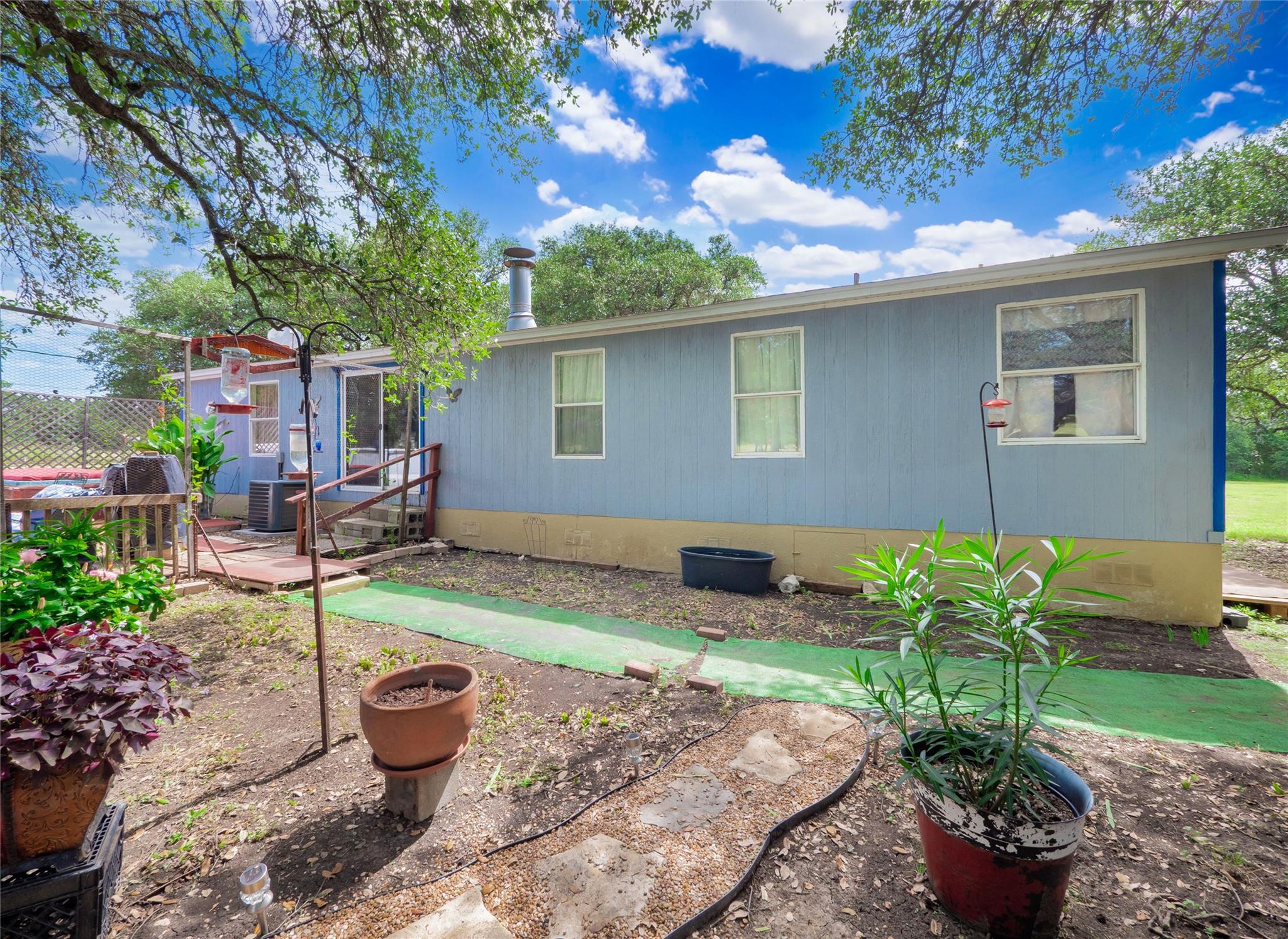 101 County Road 288, Liberty Hill, TX 78642