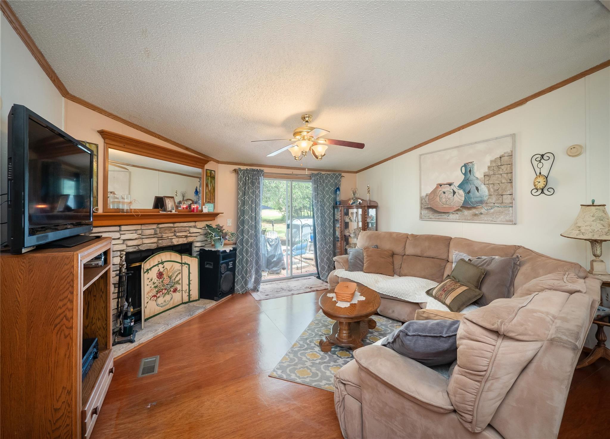 101 County Road 288, Liberty Hill, TX 78642