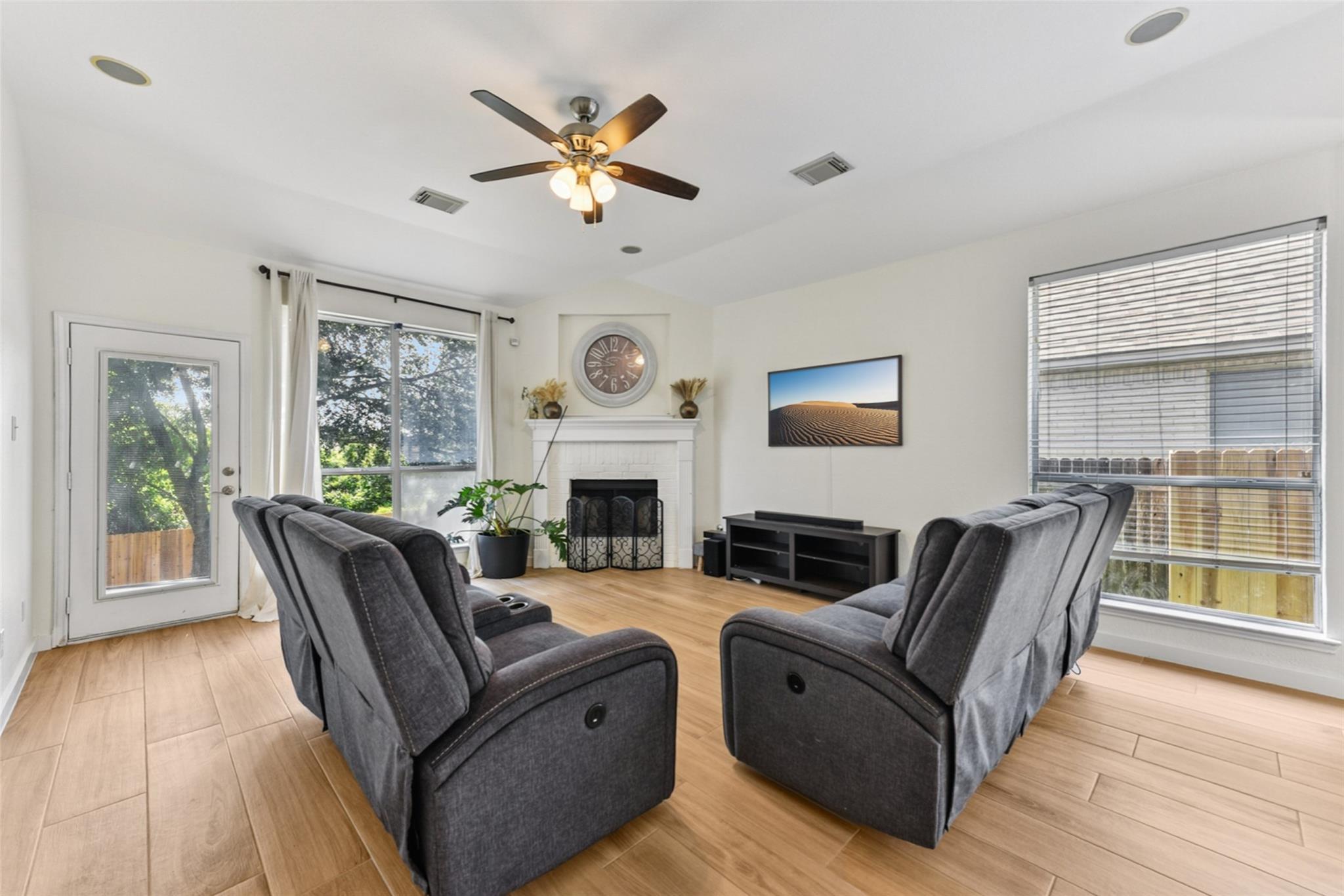 1913 Maize Bend Dr, Austin, TX 78727