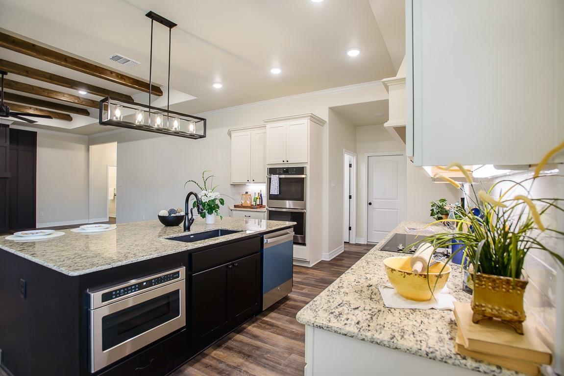 1010 Winchester Dr, Nolanville, TX 76559