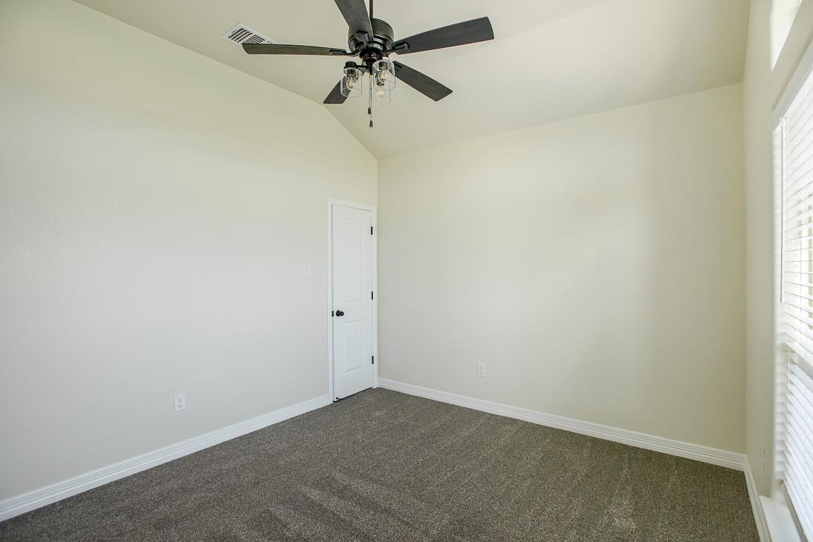 1010 Winchester Dr, Nolanville, TX 76559