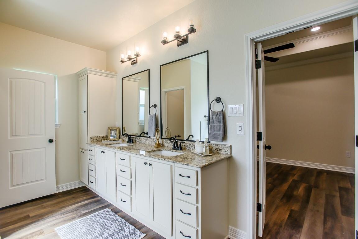 1010 Winchester Dr, Nolanville, TX 76559