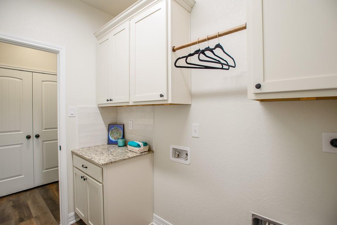 1010 Winchester Dr, Nolanville, TX 76559