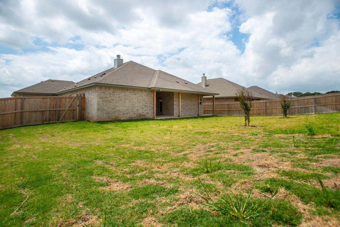 1014 Winchester Dr, Nolanville, TX 76559