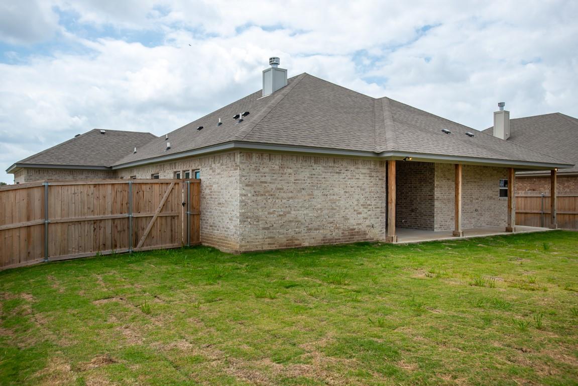 1014 Winchester Dr, Nolanville, TX 76559