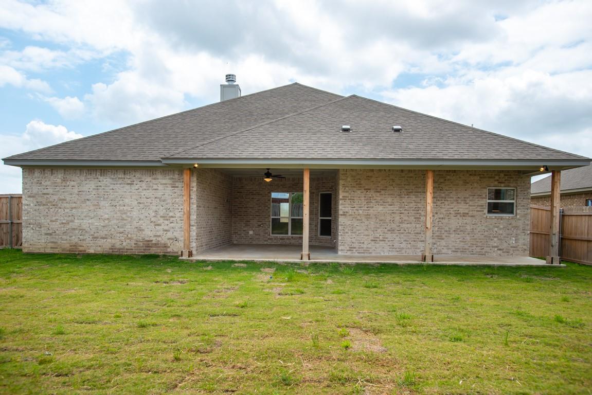 1014 Winchester Dr, Nolanville, TX 76559